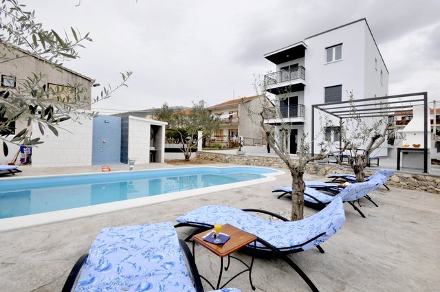 Apartment Pool Trogir_1